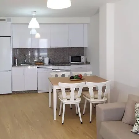 0143 Nuevo Y Centrico * Vigo