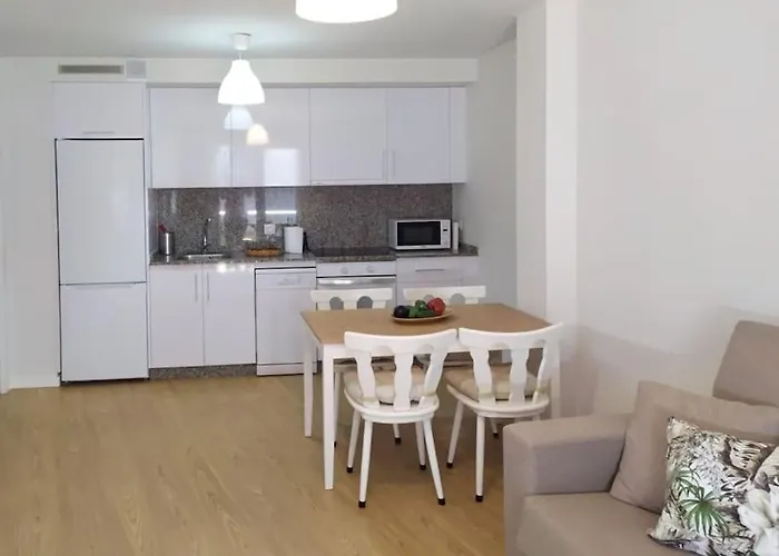 0143 Nuevo Y Centrico * Vigo